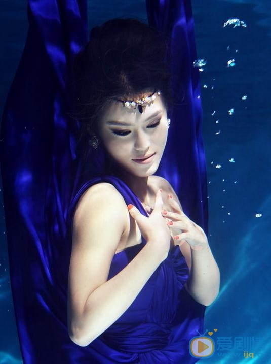 韩丹彤水中写真 韩丹彤高清写真_韩丹彤高清剧照