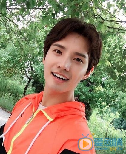 李健生活照 李健高清写真_李健高清剧照