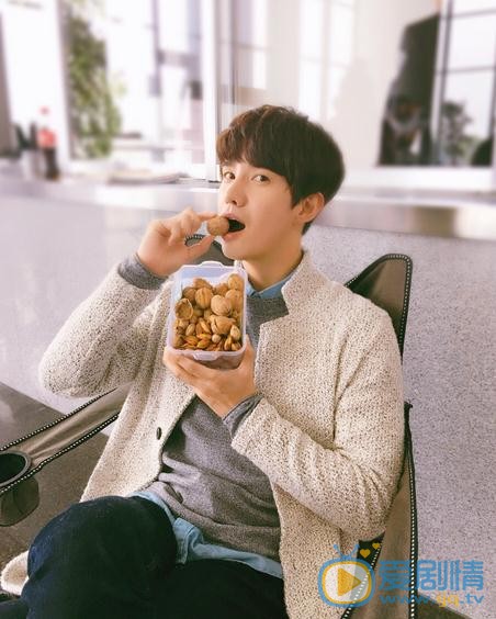 李健生活照 李健高清写真_李健高清剧照
