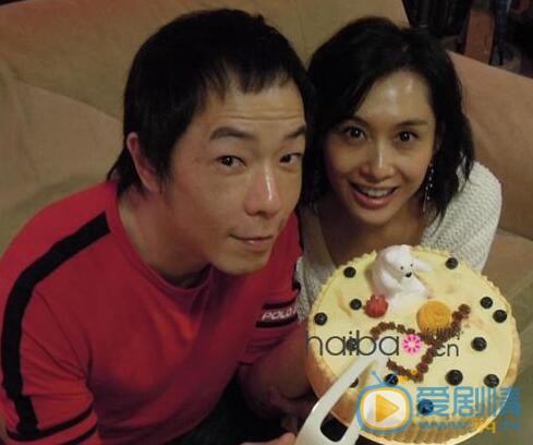 黄贯中黄贯中朱茵合照、全家照 黄贯中高清写真_黄贯中高清剧照
