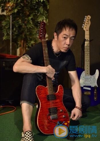 黄贯中玩吉他照 黄贯中高清写真_黄贯中高清剧照