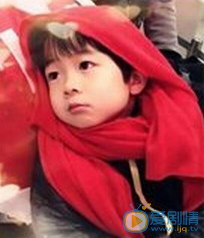 华少华少与老婆儿子合照 全家福 华少高清写真_华少高清剧照