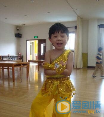 华少华少与老婆儿子合照 全家福 华少高清写真_华少高清剧照