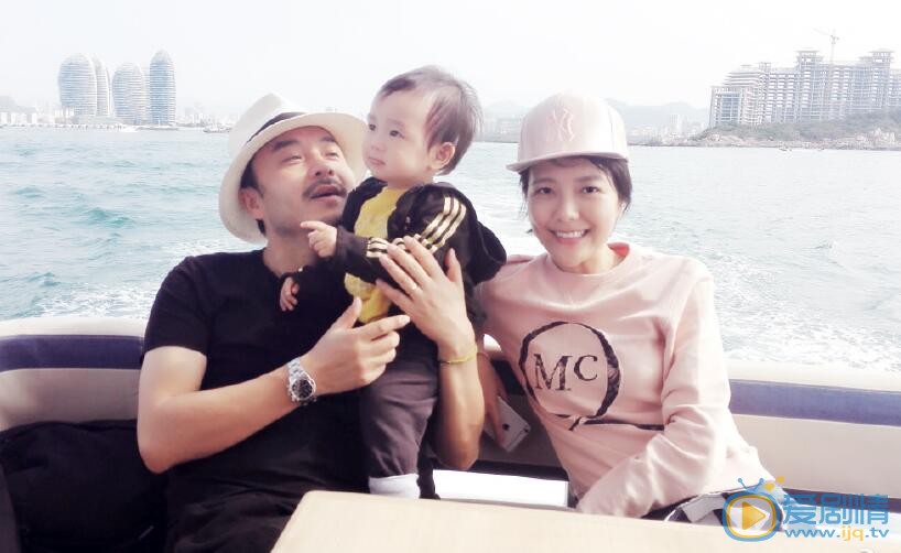 杨乐乐杨乐乐汪涵一家三口照 杨乐乐高清写真_杨乐乐高清剧照