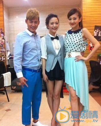 杨乐乐合照 杨乐乐高清写真_杨乐乐高清剧照