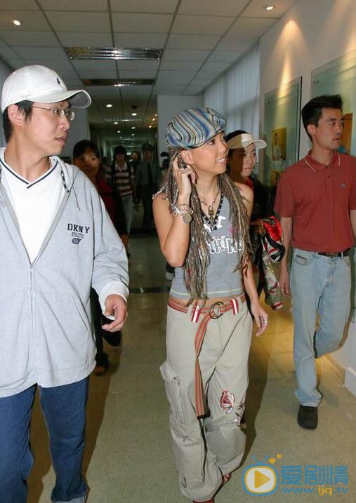 张惠妹合照 张惠妹高清写真_张惠妹高清剧照