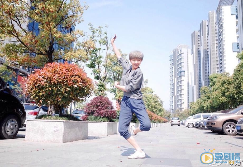 万茜逗逼照 万茜高清写真_万茜高清剧照