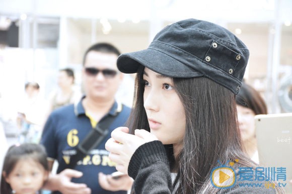 赵嘉敏机场照片 赵嘉敏高清写真_赵嘉敏高清剧照