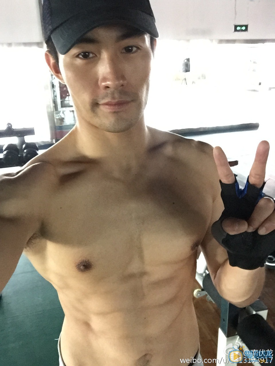 南伏龙健身照 南伏龙高清写真_南伏龙高清剧照