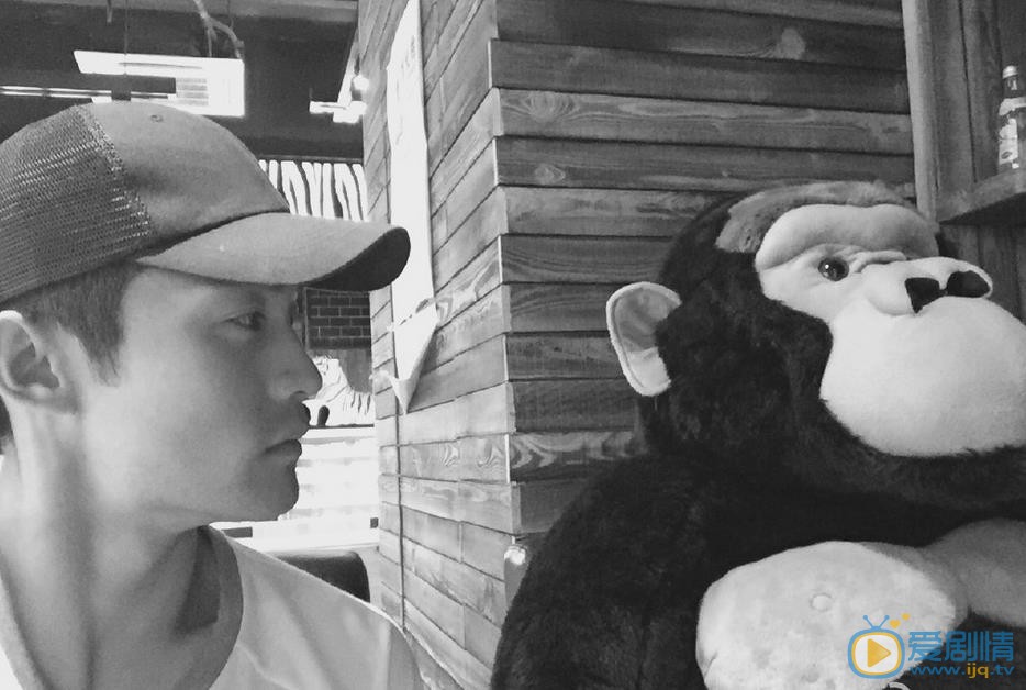 南伏龙生活照 南伏龙高清写真_南伏龙高清剧照