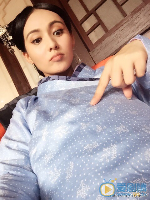 郭子千嘟嘴卖萌照 郭子千高清写真_郭子千高清剧照