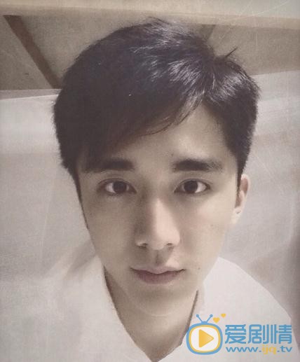 张新成生活照 张新成高清写真_张新成高清剧照