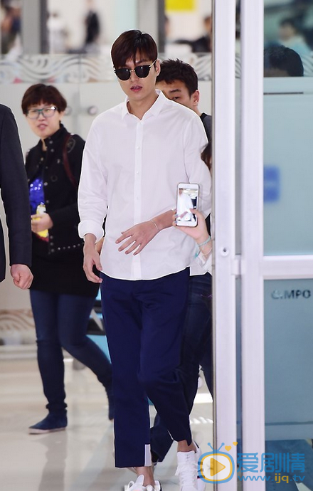 李敏镐机场照 李敏镐高清写真_李敏镐高清剧照