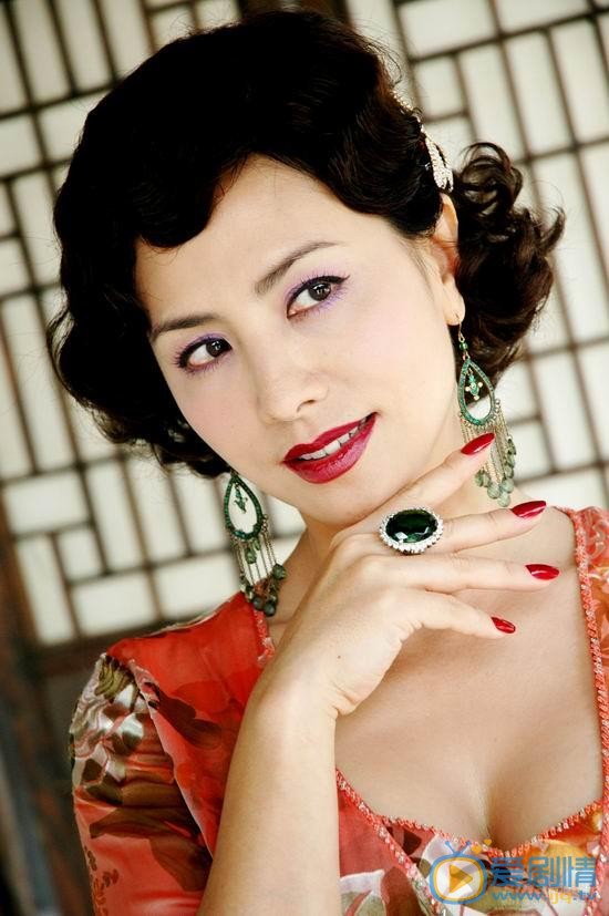 田丽旗袍装 田丽高清写真_田丽高清剧照