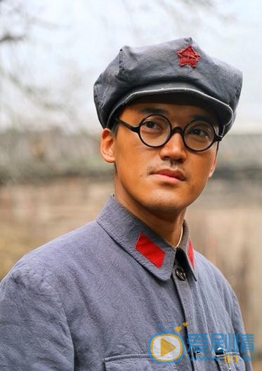 王帅《十个连长一个班》剧照 王帅《十个连长一个班》剧照