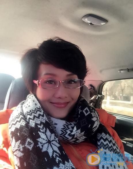 李颖街拍 李颖高清写真_李颖高清剧照