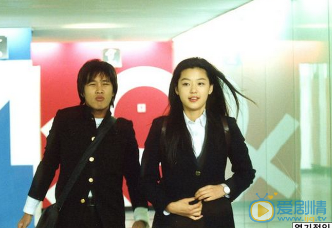 全智贤《我的野蛮女友》剧照 全智贤高清写真_全智贤高清剧照