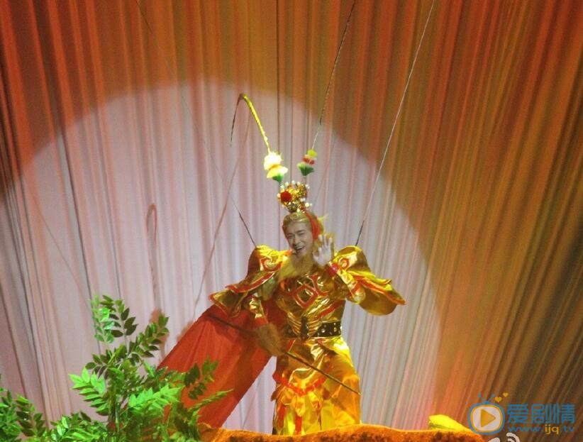王宁《欢乐喜剧人》照 王宁高清写真_王宁高清剧照