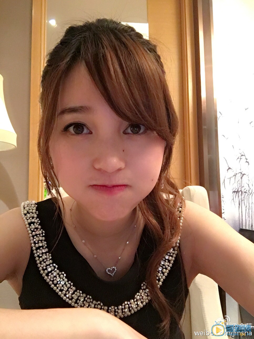 金莎卖萌表情包 金莎高清写真_金莎高清剧照