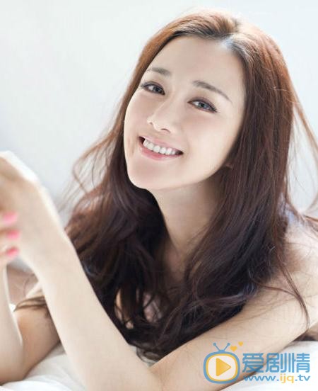 李依晓气质写真 李依晓高清写真_李依晓高清剧照