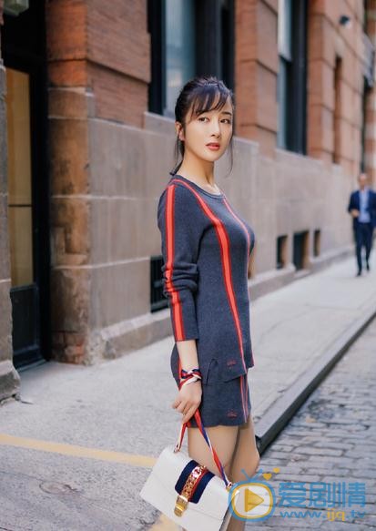 李依晓街拍 李依晓高清写真_李依晓高清剧照