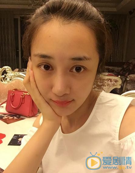 李依晓生活照 李依晓高清写真_李依晓高清剧照