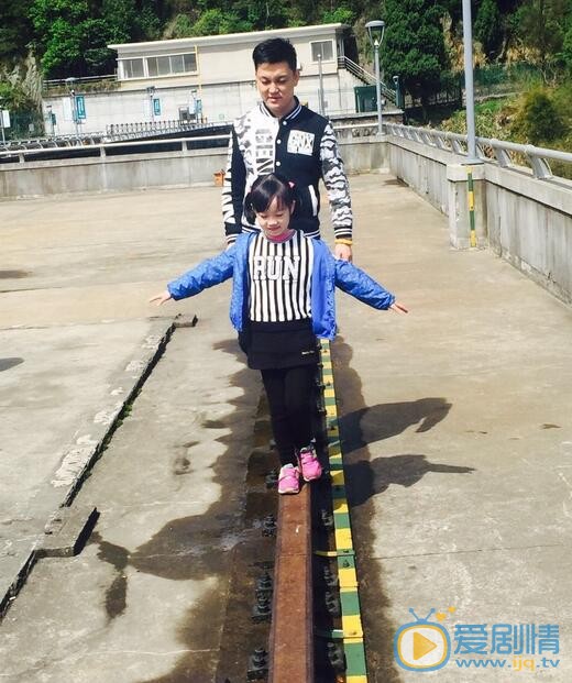 李锐李锐家人照 李锐高清写真_李锐高清剧照