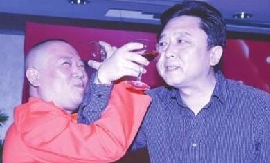 于谦于谦郭德纲合照 于谦高清写真_于谦高清剧照