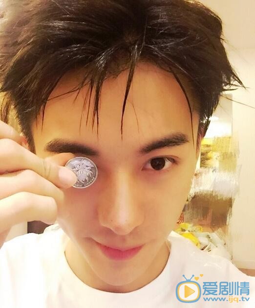 赵志伟日常帅照 赵志伟高清写真_赵志伟高清剧照