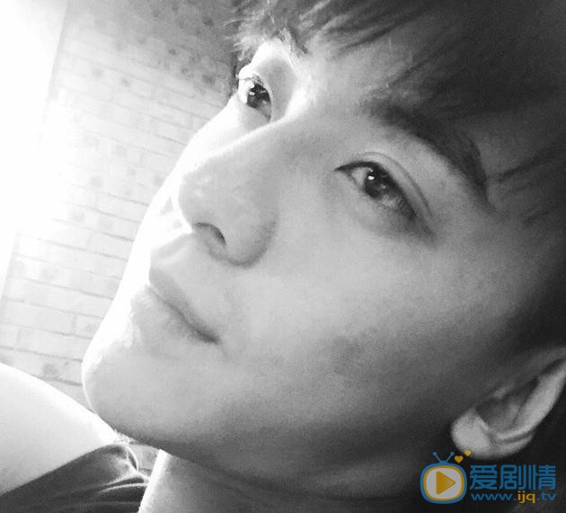 赵志伟日常帅照 赵志伟高清写真_赵志伟高清剧照