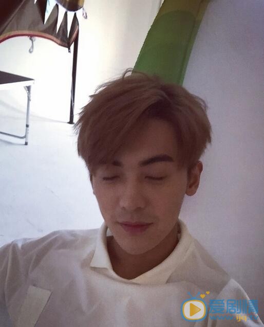 赵志伟日常帅照 赵志伟高清写真_赵志伟高清剧照