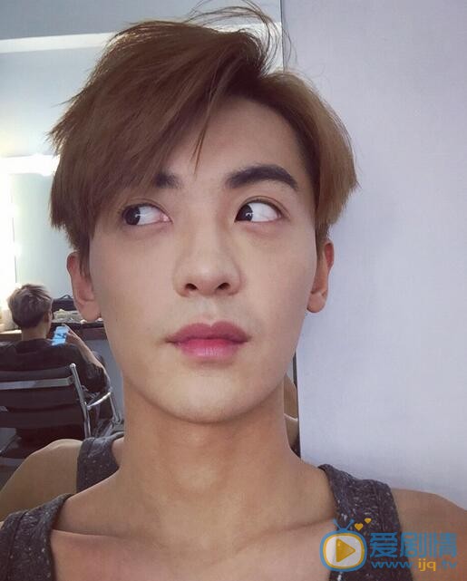 赵志伟日常帅照 赵志伟高清写真_赵志伟高清剧照