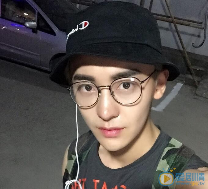 赵志伟日常帅照 赵志伟高清写真_赵志伟高清剧照