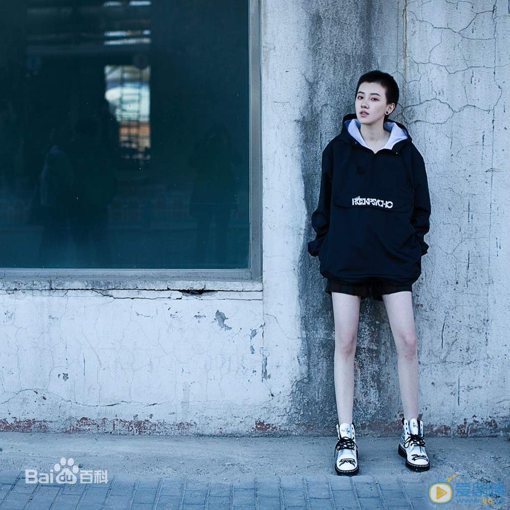 王鹤润短发帅气写真 王鹤润高清写真_王鹤润高清剧照