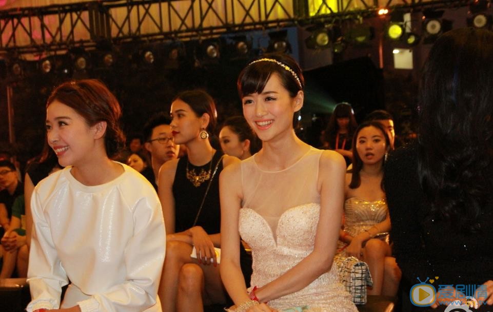 乔乔活动照 乔乔高清写真_乔乔高清剧照