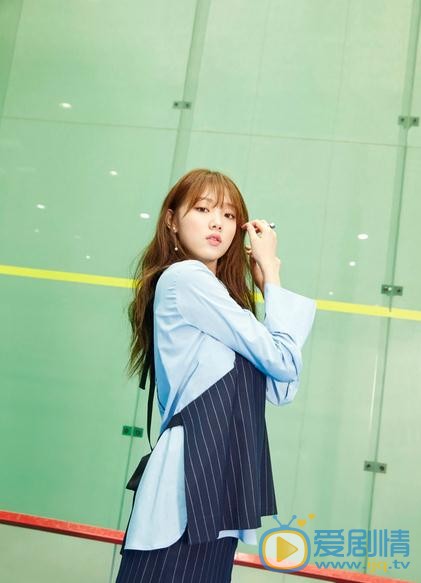 李圣经运动休闲写真 李圣经高清写真_李圣经高清剧照