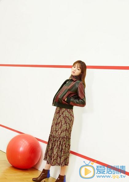 李圣经运动休闲写真 李圣经高清写真_李圣经高清剧照