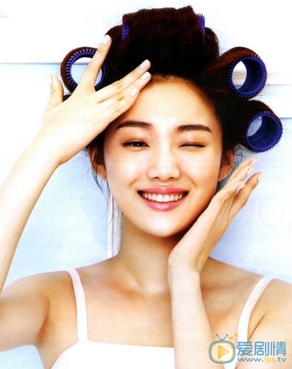 李圣经写真 李圣经高清写真_李圣经高清剧照