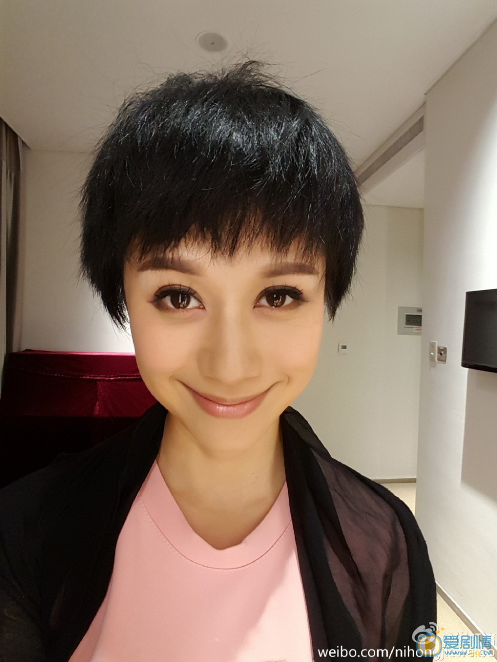 倪虹洁嘟嘴卖萌照 倪虹洁高清写真_倪虹洁高清剧照