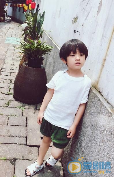 李亦航萌照 李亦航高清写真_李亦航高清剧照