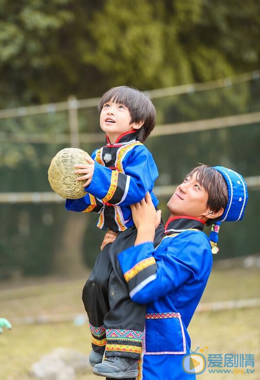 李亦航黄致列与李亦航合照 李亦航高清写真_李亦航高清剧照