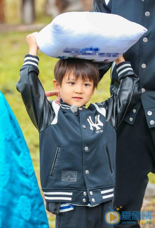 田宸宇小亮仔个人照 田宸宇高清写真_田宸宇高清剧照