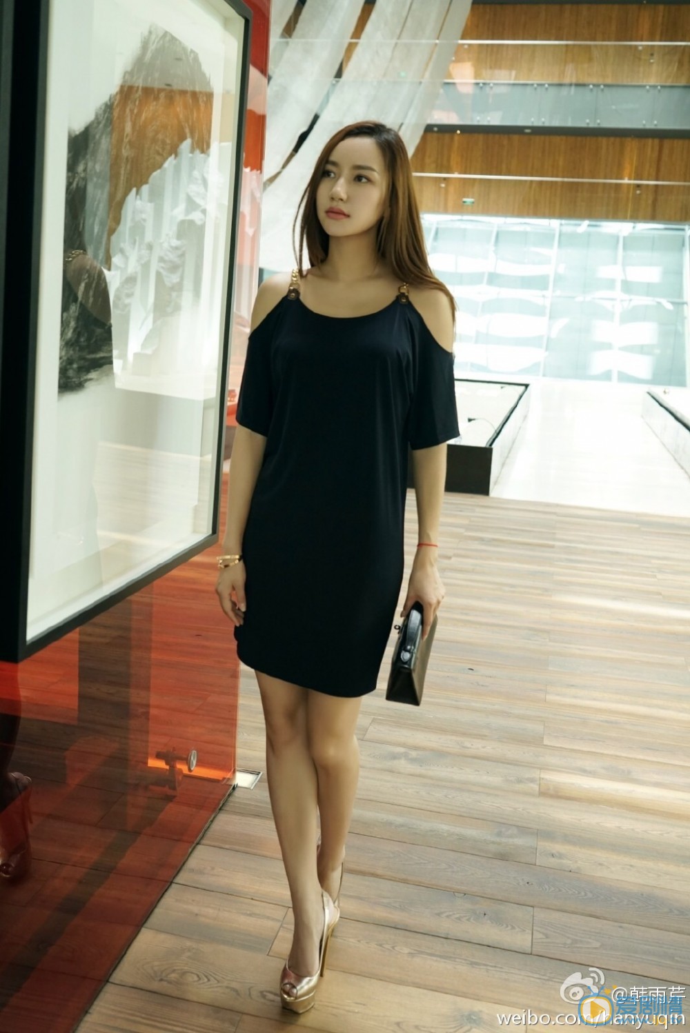 韩雨芹时尚街拍大片 韩雨芹高清写真_韩雨芹高清剧照