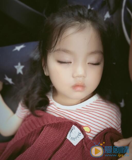 阿拉蕾萌照 阿拉蕾高清写真_阿拉蕾高清剧照