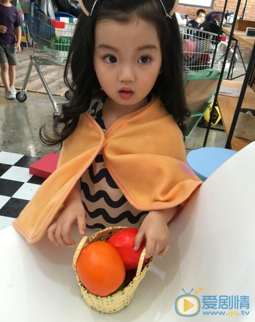 阿拉蕾生活照 阿拉蕾高清写真_阿拉蕾高清剧照