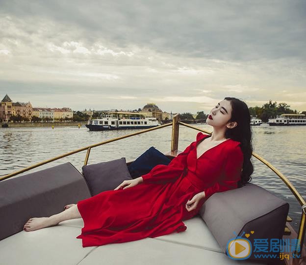 张辛苑布拉格写真 张辛苑高清写真_张辛苑高清剧照