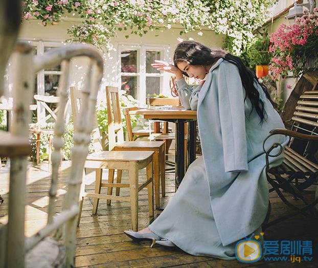 张辛苑布拉格写真 张辛苑高清写真_张辛苑高清剧照