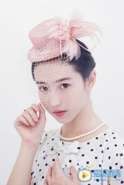 张辛苑mother is old dress写真 张辛苑高清写真_张辛苑高清剧照
