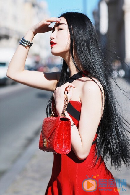 张辛苑布拉格写真 张辛苑高清写真_张辛苑高清剧照