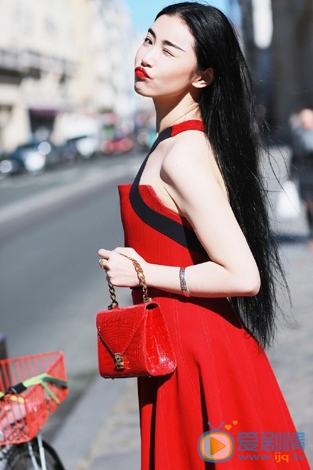 张辛苑布拉格写真 张辛苑高清写真_张辛苑高清剧照